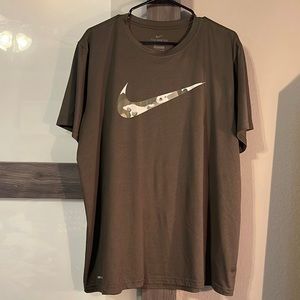 Nike tshirt